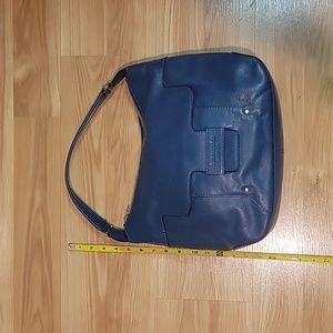 Euc kate spade leather shoulder bag in beautiful blue color